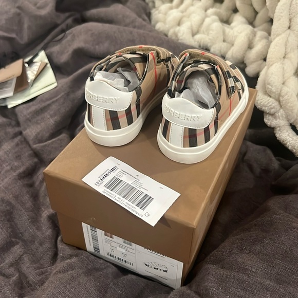 MARKHAM STRAPS TODDLER BURBERRY SHOE US/5 - Picture 3 of 4